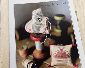 Bobbin, Animal Crackers Series by Stacy Nash Primitives...cross stitch chart, mouse