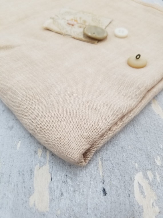 Weeks Dye Works, Parchment, 35ct, Fat Quarter, 100% linen, cross stitch linen