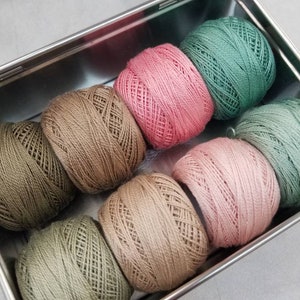 Rue 1800-Inspired thread box...featuring 8 DMC perle cotton balls...no 8