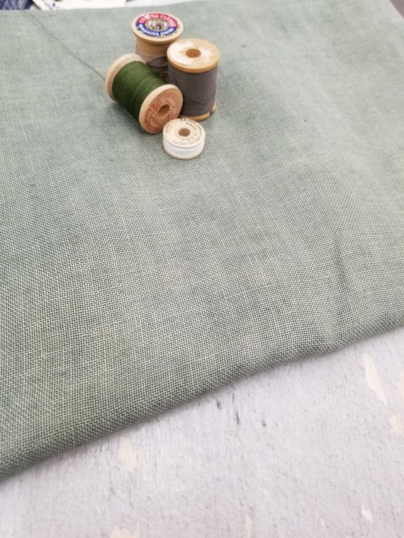 Weeks Dye Works, Dove 30ct, Fat Quarter, 100% linen, cross stitch linen