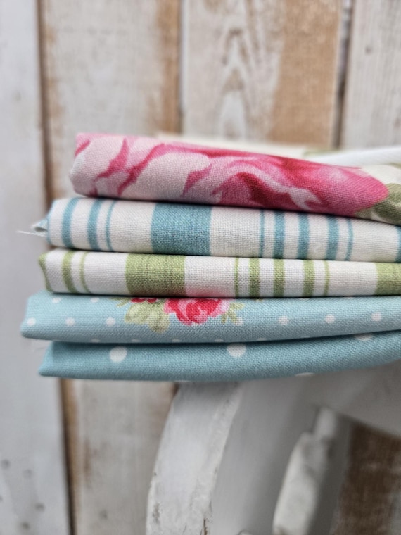 Barefoot Roses Classics...HALF Yard Bundle...Tanya Whelan...5 prints