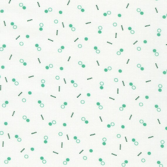 Hints of Prints, Flowerhouse 30's...Circles Aloe FLHD2190136...Debbie Beaves...Robert Kaufman Fabrics