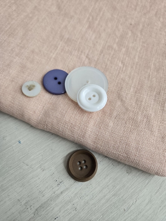 Weeks Dye Works...Peach Fuzz...32ct...Fat Quarter...100% linen...cross stitch