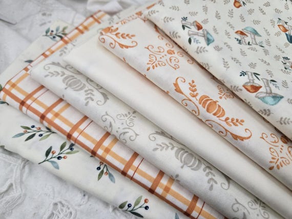 I Love Fall Most of All...Warm White Shirtings...FQ Bundle...Deb Strain...Moda Fabrics...6 prints