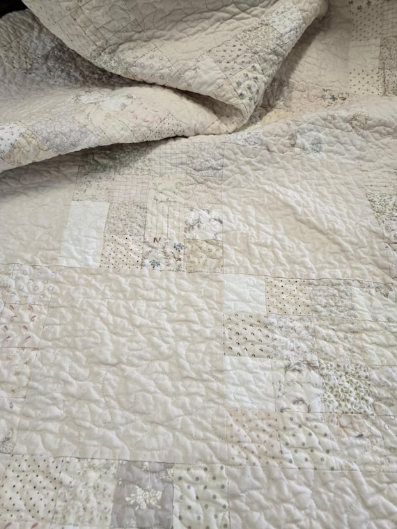 Vanilla Bean quilt kit...Low Volume...Neutral...DIY