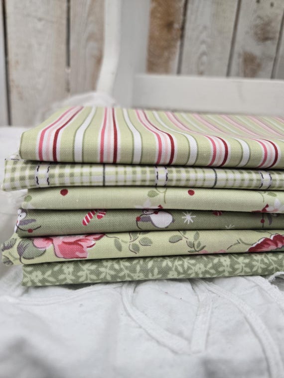 A Very Sweet Christmas...HALF Yard Green bundle...Anne Sutton/Bunny Hill Designs...Moda Fabrics...6 prints