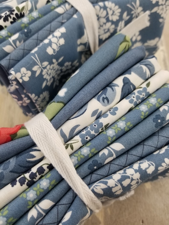 Blue fat quarter bundle...8 fat quarters