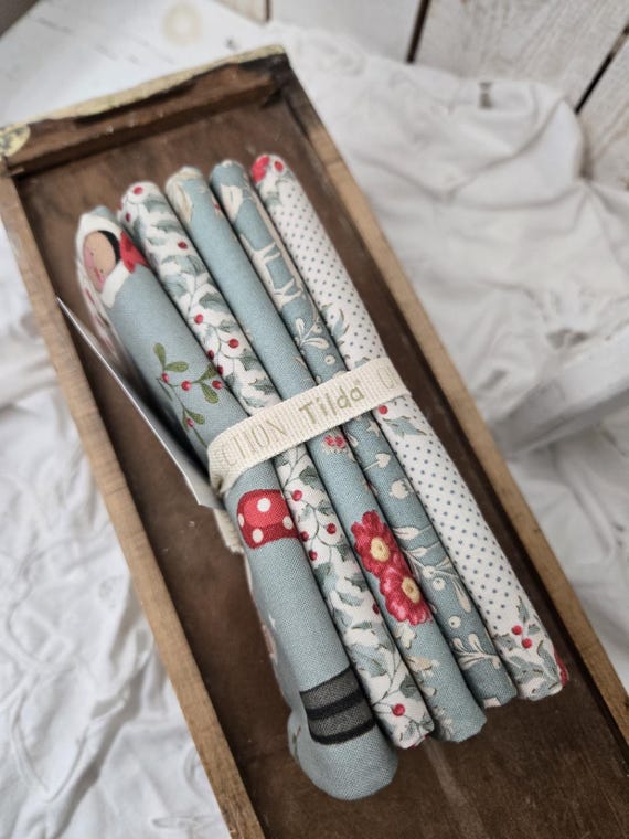 Merry Little Christmas...Duck Egg Blue FQ Bundle...Tilda Autumn 2025...Tone Finnanger...5 prints