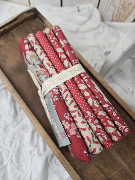 Merry Little Christmas...Red FQ Bundle...Tilda Autumn 2025...Tone Finnanger...5 prints