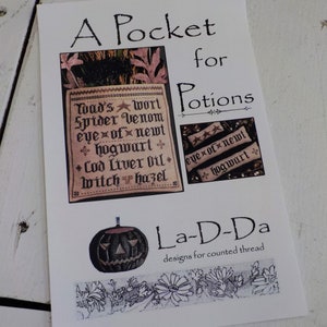 A Pocket for Potions by La-D-Da...cross stitch pattern, Halloween cross stitch