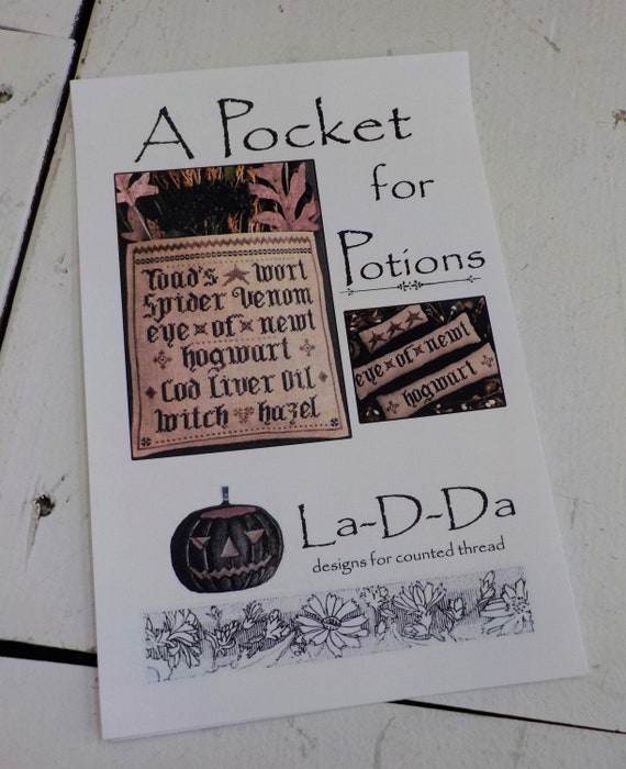 A Pocket for Potions by La-D-Da...cross stitch pattern, Halloween cross stitch