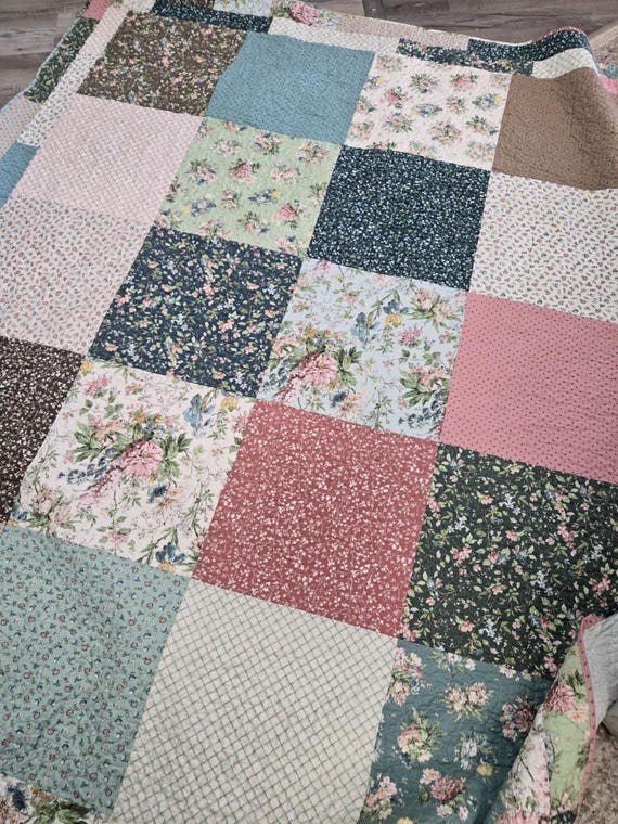 Cottage Caravan KIT....designer mickey zimmer...sweetwater cotton shoppe...beginner