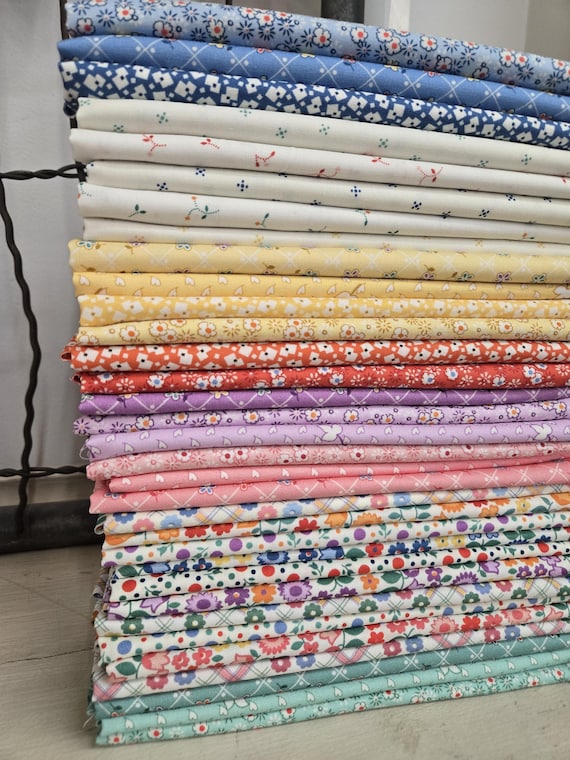 Darlene's Favorites...HALF Yard Bundle...Darlene Zimmerman...Robert Kaufman...33 prints