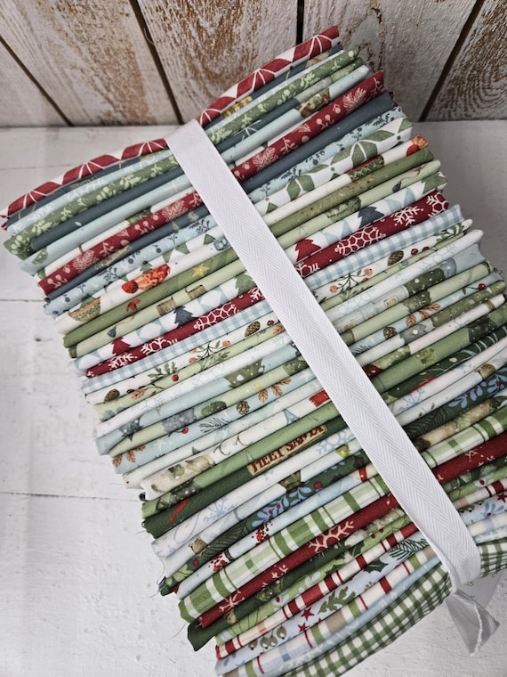 Santa's Winterland...HALF Yard bundle...Lisa Audit...Riley Blake Designs...40 prints