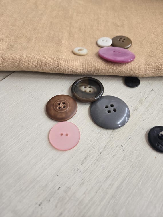 Weeks Dye Works...Cappuccino...40ctZ, Fat Quarter...100% linen...cross stitch...Zweigart base