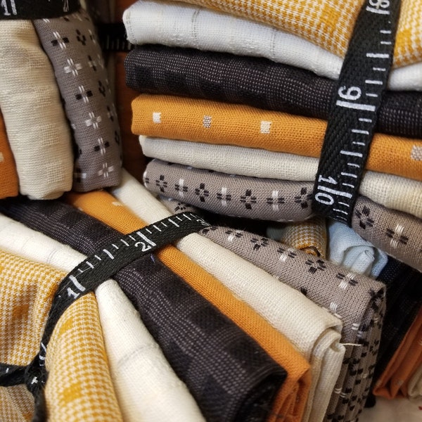 Classic Pumpkins, Fat Quarter bundle, exclusive grouping of Diamond Textile Wovens, 6 fat quarters, cream, orange, grey, black, halloween