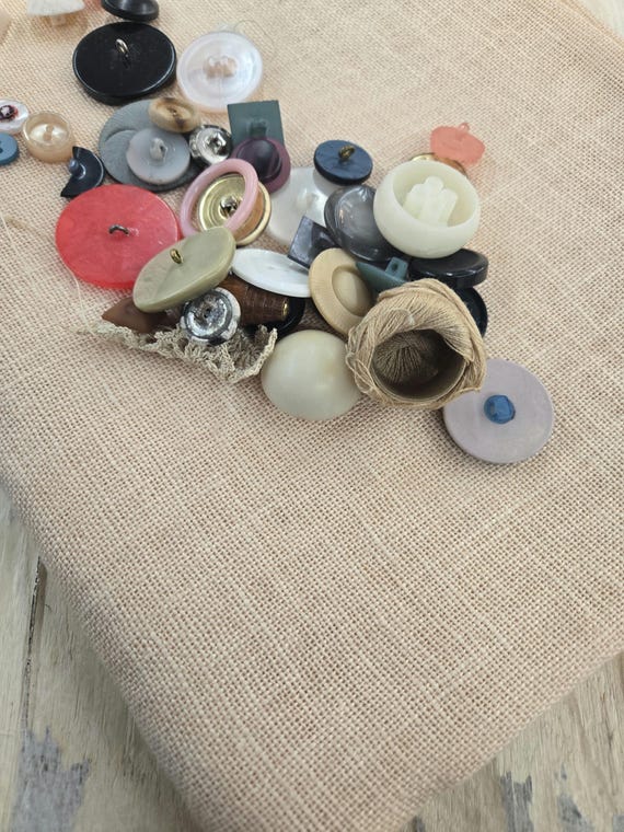 Weeks Dye Works, Baby's Breath, 20ct, Fat Quarter, 100% linen, cross stitch linen