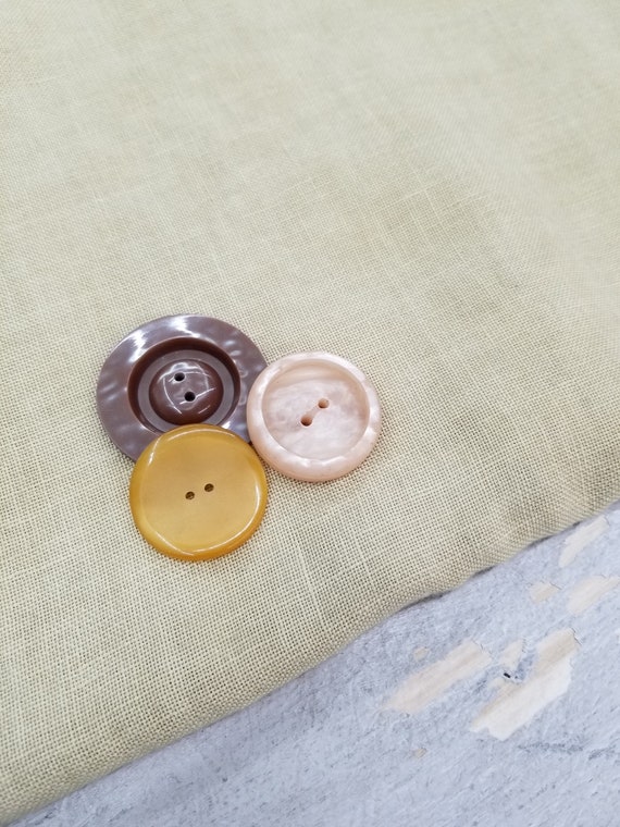 Weeks Dye Works, Cornsilk, 30ct, Fat Quarter, 100% linen, cross stitch linen