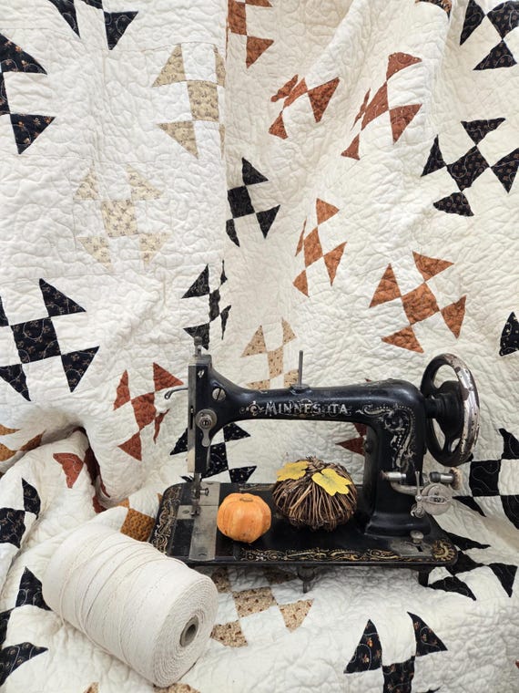 Peppercorn Hollow Quilt Kit...designer Mickey Zimmer for Sweetwater Cotton Shoppe...Autumn...Halloween