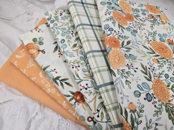 I Love Fall Most of All...Warm White Florals and Light Pumpkin FQ Bundle...Deb Strain...Moda Fabrics...6 prints