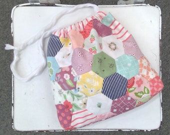 Sweet Sunday Dilly Bag kit...pattern designed by Treehouse Textiles...kit complete