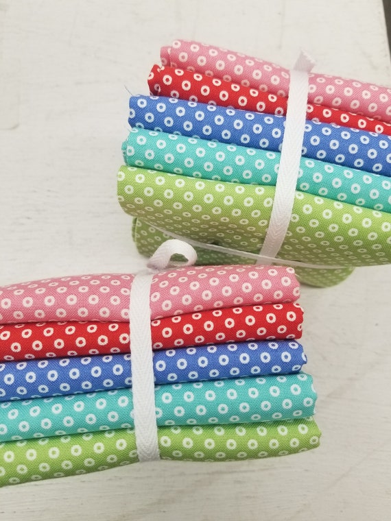 30's bundle...Circle Dots...5 fat quarters