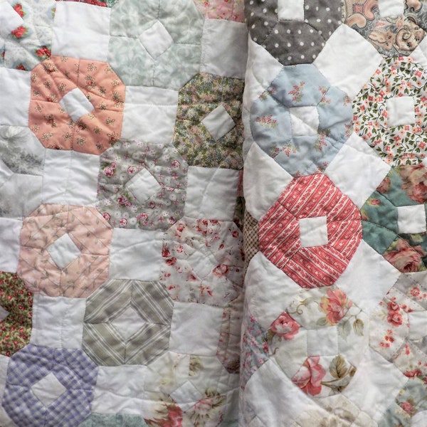 PDF Primrose Garden EPP quilt pattern designed by April Zimmer...english paper pieced