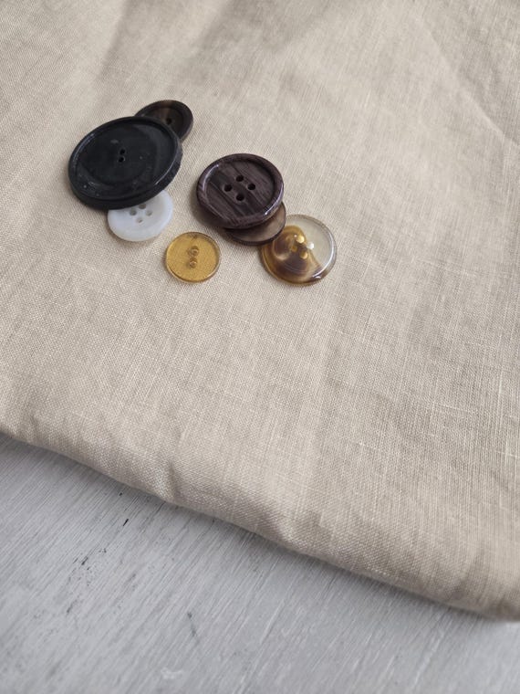 Weeks Dye Works, Parchment, 56ctZ, Fat Quarter, 100% linen, cross stitch linen, Zweigart base