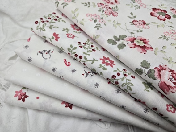 A Very Sweet Christmas...fat quarter Snow bundle...Anne Sutton/Bunny Hill Designs...Moda Fabrics...5 prints