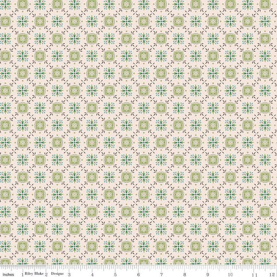 Piece & Plenty...C15874-LETTUCE...Lori Holt/Bee in My Bonnet...Riley Blake Designs