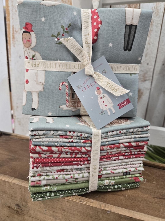 Merry Little Christmas...Fat Quarter Bundle...Tilda Autumn 2025...Tone Finnanger...20 prints