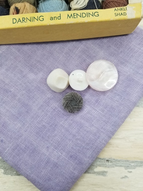Weeks Dye Works, Lilac, 36ct, Fat Quarter, 100% linen, cross stitch linen