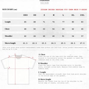 Puede incluir: Una tabla de tallas para una camiseta unisex de cuello redondo y corte regular, con medidas en cent&iacute;metros. La tabla incluye medidas de largo, pecho, hombro y largo de manga para tallas XXS a 2XL. Tambi&eacute;n se incluyen instrucciones de medici&oacute;n.
