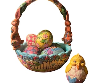 Jim Shore Heartwood Creek Cesta de Pascua Conejo 5 Huevos Figura Primaveral con Pollito