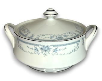 Sheffield Blue Whisper Soup Tureen w/ Lid Fine China Floral Serving Dish 9.5"