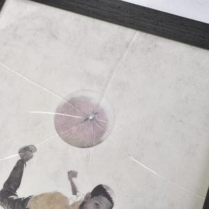 Fantastische Kunst, Moderne Kunst, Originalkunst, gerahmte Kunst, einzigartige Kunst, Wandkunst, Kunst über Kunst, Originalgemälde, Baseball-Kunstdruck, Junge, Kunst aus zerbrochenem Glas Bild 2