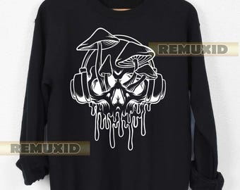 Vintage Mushroom Skull Sweatshirt, Cozy Skulls Hoodie, Unisex Pullover, Goth Fashion Wear, Cozy Mushroom Apparel, Unique Graphic Top RX111