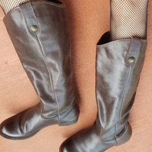 Brown leather riding equestrian boots classic knee hi boots vintage look Jedi LOTR cosplay costume stage or street size 6.5 image 3