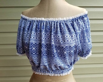 Blusa romántica estilo bohemio, ceñida al cuerpo, estilo campesino, para festival, con hombros descubiertos, de gasa de poliéster azul y encaje, color resort White Lotus