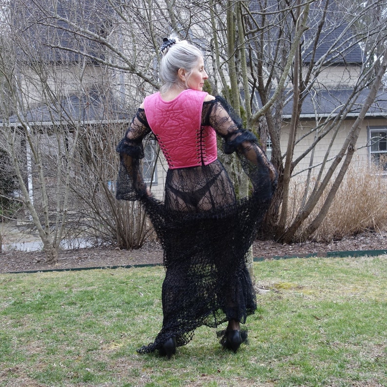 Medieval gothic corset lace up bodice bustier pink quilted renaissance faire harlot wench mistress lady pirate bodycon costume adjustable