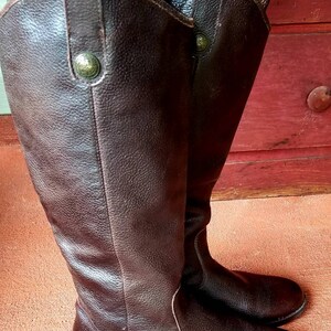 Brown leather riding equestrian boots classic knee hi boots vintage look Jedi LOTR cosplay costume stage or street size 6.5 image 2