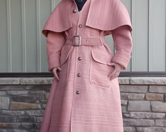 Abrigo acolchado con capa, largo completo, lavado a la piedra, color rosa polvoriento/arcilla, talla M/L