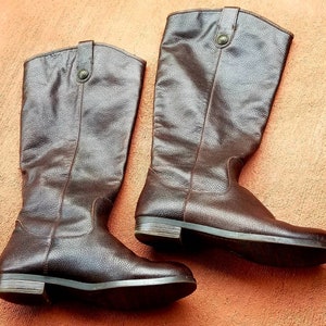 Brown leather riding equestrian boots classic knee hi boots vintage look Jedi LOTR cosplay costume stage or street size 6.5 image 7