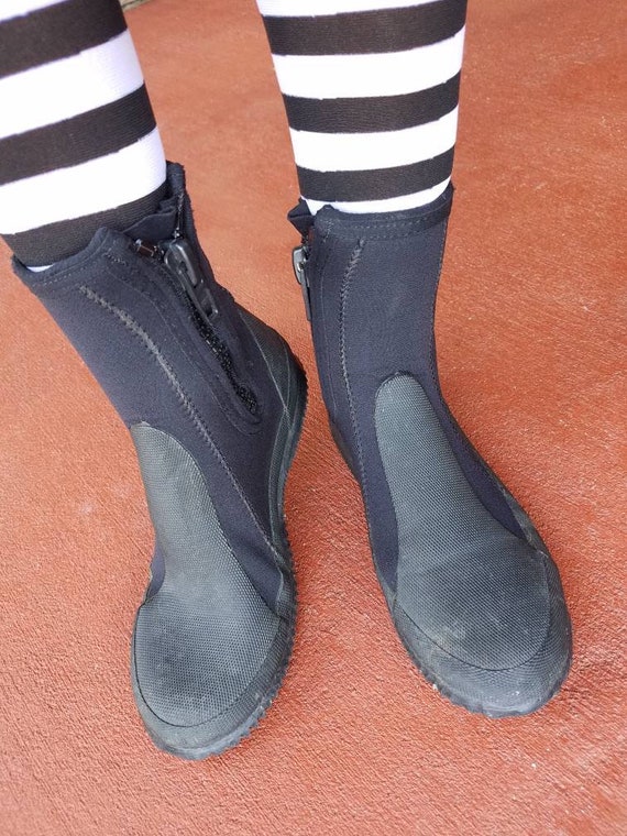 Botas de disfraz de goma negra superhéroe villano payaso piel | Etsy España
