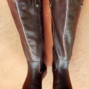 Brown leather riding equestrian boots classic knee hi boots vintage look Jedi LOTR cosplay costume stage or street size 6.5 image 4
