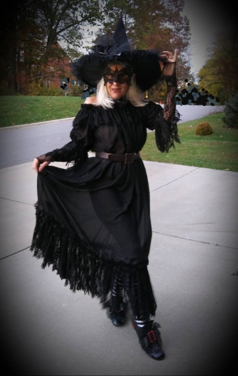 Gothic Queen Halloween Costume, Medieval Fantasy Dress, Evil Queen Costume,  Women's Renaissance Medieval Costume Dress, Witch Costume Dress 