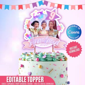 Puede incluir: Una tarta de cumpleaños con un adorno decorativo que presenta tres figuras animadas, notas musicales y el nombre "Anastacia". La tarta está decorada con glaseado pastel, chispas y decoraciones comestibles. El adorno incluye el número 9 y el texto "Editable in Canva."