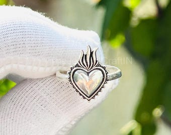 Sterling Silver Sacred Heart Ring | Milagro Corazon Catholic Jewelry