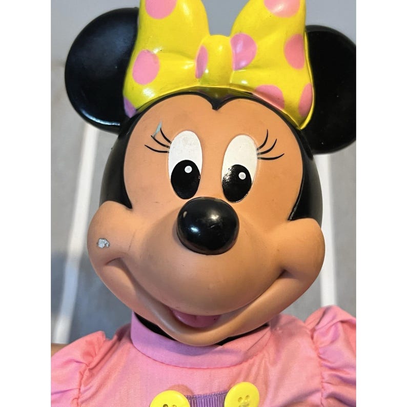 Vintage Minnie Maus Musikalische Plüschpuppe 1990 Mattel Disney Sammlerstück Bild 7