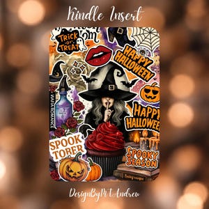 Könnte beinhalten: Ein rechteckiger Kindle-Einsatz mit einer Collage aus Halloween-Motiven, darunter eine Hexe, ein Cupcake, Kürbisse, rote Rosen, ein Zaubertrankfläschchen und ein Spinnennetz. Text: "Trick or Treat", "Happy Halloween", "Spooktator", "Spooky Season".